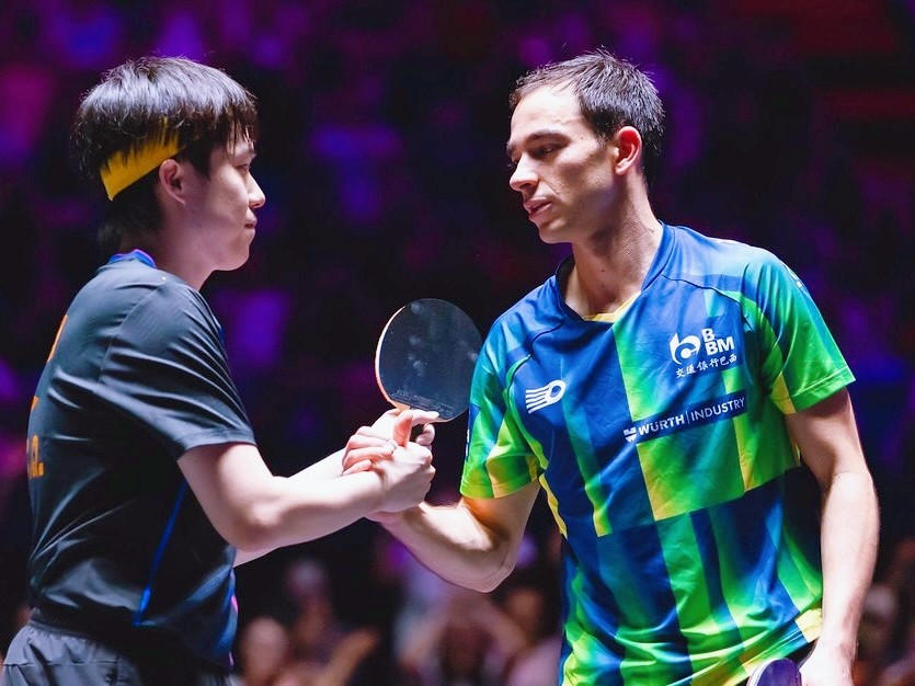 笑料百出,费迪南德与,卡拉格球场,大众彩票,彩票平台,在线投注,彩票大奖,彩票服务