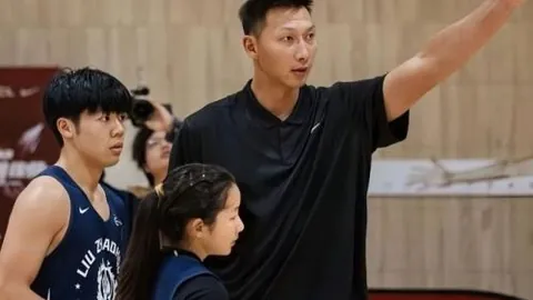 【强势回归！阿科多主场再现辉煌战力！巅峰对决：阿科多对阵利雅新月】