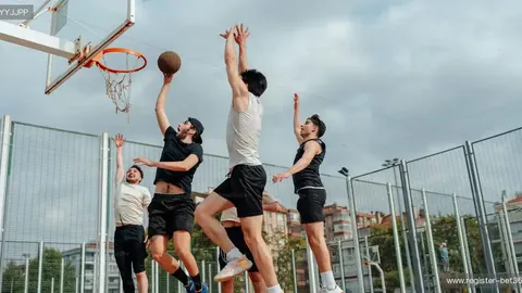 “莱顿东方官方发布：足总杯第三轮德比郡对决时间更改为1月14日”